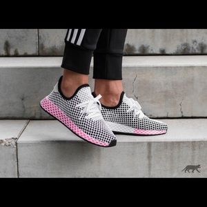 Adidas Deerupt Shoe